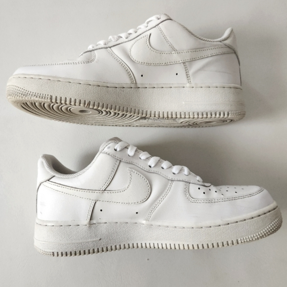 Nike Air Force 1 White Leather Sneakers - Picture 6 of 13